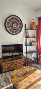 Capri Bali C51, T4 bien équipé, clim, parking petite vue mer