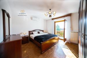 Spacious Apartment Senozece - with terrace & grill