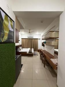 The City Nest - Modern Studio