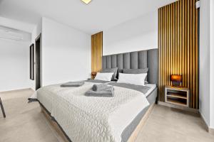 Villa Malena near Medulin for 8 persons with 51 m2 heated pool, wellness & beautiful sea view