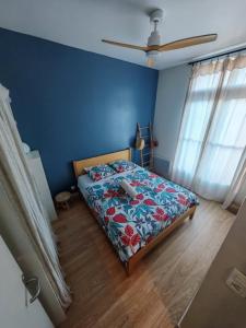 Bright, spacious apartment a stones throw from Les Halles