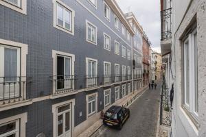 Condessa I by Innkeeper