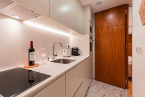 Condessa I by Innkeeper