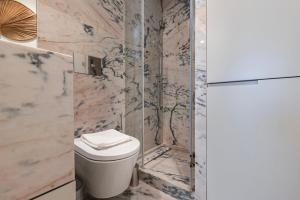 Condessa II by Innkeeper