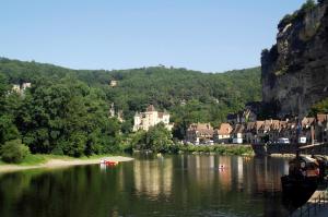 Beynac Logement insolite 19 -2pers