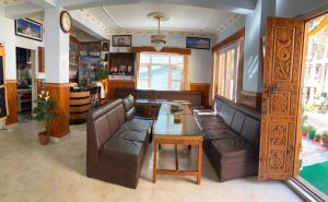 Royal Himalaya Hotel & Lodge