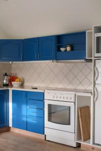 Thatched Farm By The North Seas Wide Shores