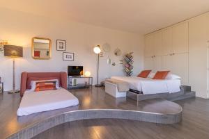 Elegant One-Bedroom Apartment 500Mt From The Fair