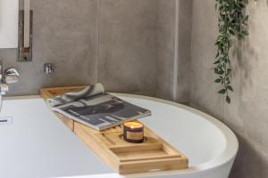 Elegant One-Bedroom Apartment 500Mt From The Fair