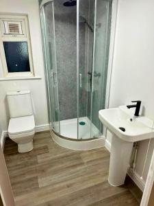 Blackpool Seaside Retreat for 6, Seafront Location, Free Parking & WiFi