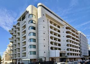 Dolce Vita - Cape 8 Collection