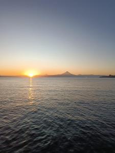 "Los laureles" vista al lago