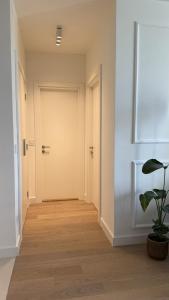 LUMIA Luxury-Balcony-Tower View-Parking