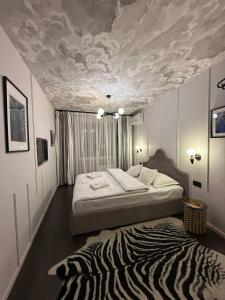 Royal apart on Svobody 6-8 Avenue