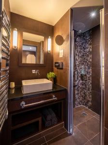 Nice comfortable pool studio 2 min from MTP