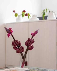 Stroberi - Elegant Rooftop Apartment in Berawa