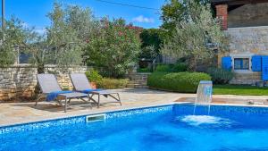 Rustic Villa Simone with outdoor pool in Porec