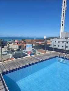 Piscina e vista para o Mar