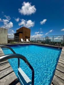 Piscina e vista para o Mar