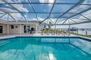 Riverview at Dolphin Drive with stunning sunsets and a short walk to the beach