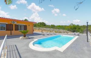 Cozy Home In Floridia