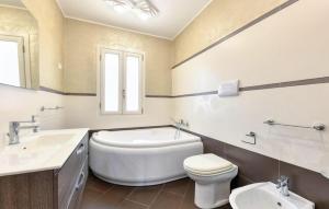 Cozy Home In Floridia