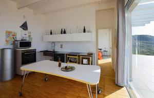 2 Bedroom Stunning Home In San Nicola Arcella