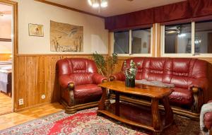 4 Bedroom Pet Friendly Home In Karlstad