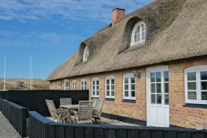 Thatched Farm By The North Seas Wide Shores