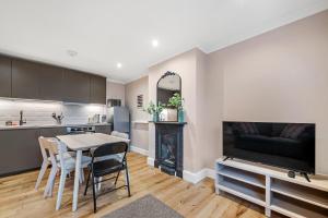 Lovely Ealing 3 Bed Flat