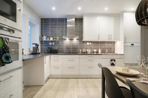 Luxury Lakeside Villa By Lapland Host