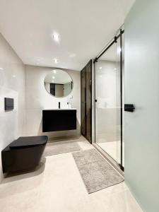 Villa 1 prestige with Pool & Private Guests Suites