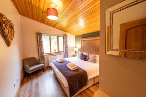 Laurel Lodge 6 with Hot Tub