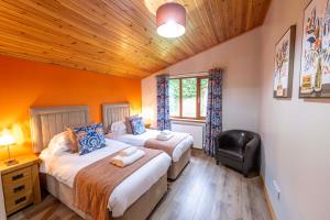 Laurel Lodge 6 with Hot Tub