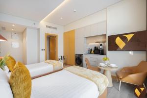 Vogue Vacation Homes, JVT Novotel near Springs Souk Mall, Studio Apartment with Balcony and City View, Access toAmenities