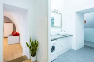 O Panaro Lucky Flat by NapoliApartments