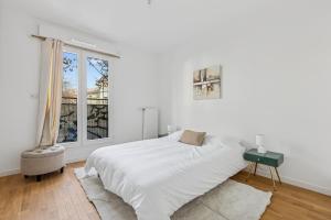 New 1BR, Balcony, 2 min station, 20 min Paris