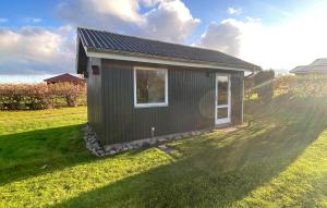 Nice Home In Glesborg With Wifi