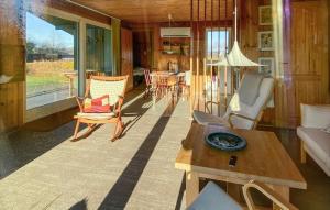 Nice Home In Glesborg With Wifi