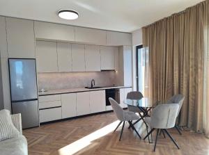 Modern two Room Appartment, Zorilor