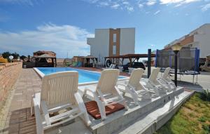Lovely Apartment In Nin With Swimming Pool