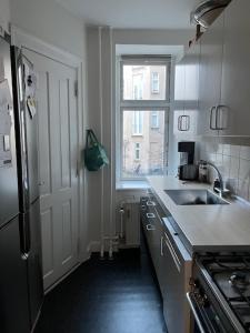 Apartment close to the lakes and Sankt Hans torv