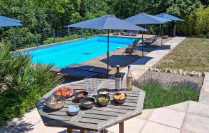 Beautiful Home In Besse Sur Issole With Wifi