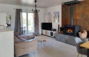 Beautiful Home In Besse Sur Issole With Wifi