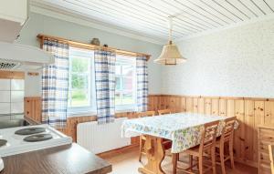 Stunning Home In Ekshärad With Wifi