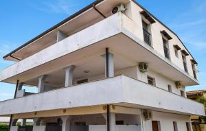 Stunning Apartment In Palmi With House Sea View