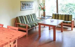 2 Bedroom Nice Home In Ekshärad