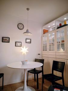 2 bedroom large modern apartment in Blanes Old Town 50m from the beach!