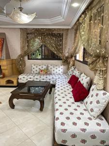 Wonderful 5 Bdrm Villa HI52014