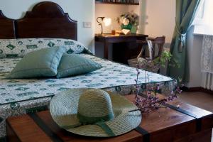 Podere Oliveta - 5 appartamenti con Piscina e Vista